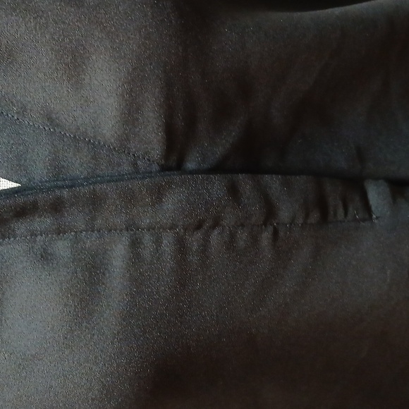 Woman's Top - Picture 4 of 5